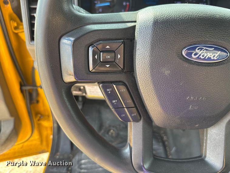 image for item EU5071 2019 Ford F350 Super Duty utility bed pickup truck