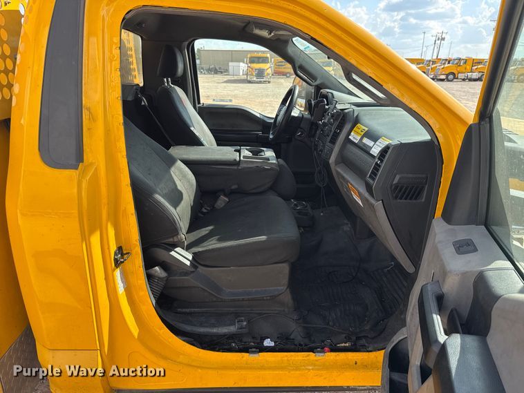 image for item EU5071 2019 Ford F350 Super Duty utility bed pickup truck