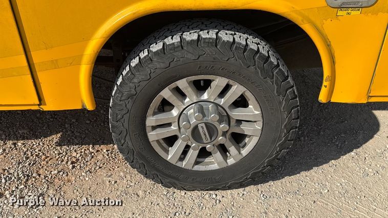 image for item EU5071 2019 Ford F350 Super Duty utility bed pickup truck