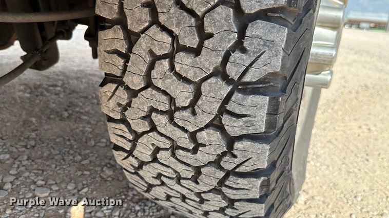 image for item EU5071 2019 Ford F350 Super Duty utility bed pickup truck