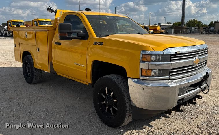 image for item EU5072 2018 Chevrolet Silverado 3500HD utility bed pickup truck