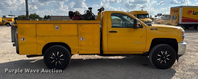 image for item EU5072 2018 Chevrolet Silverado 3500HD utility bed pickup truck