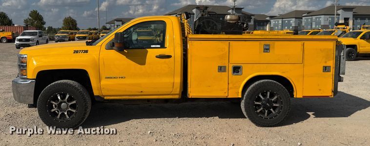 image for item EU5072 2018 Chevrolet Silverado 3500HD utility bed pickup truck