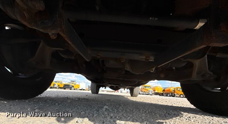 image for item EU5072 2018 Chevrolet Silverado 3500HD utility bed pickup truck