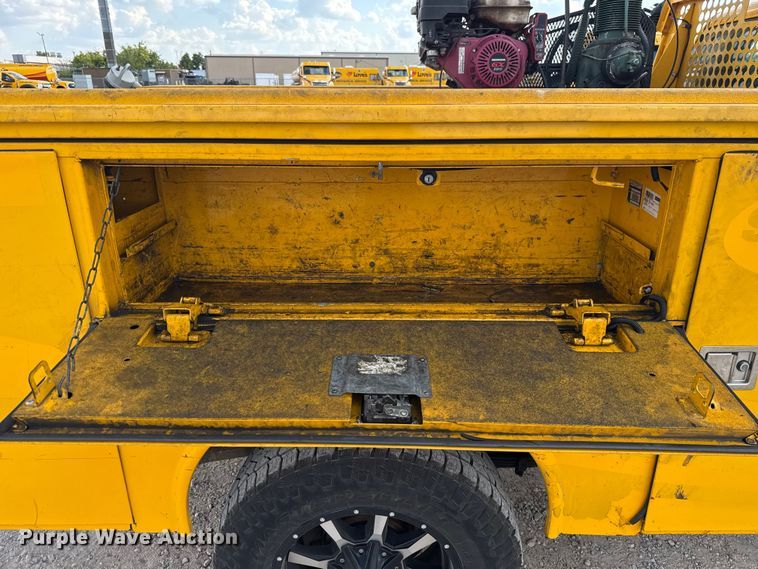 image for item EU5072 2018 Chevrolet Silverado 3500HD utility bed pickup truck