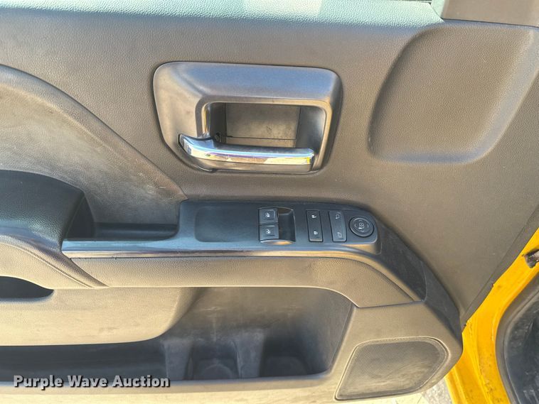 image for item EU5072 2018 Chevrolet Silverado 3500HD utility bed pickup truck