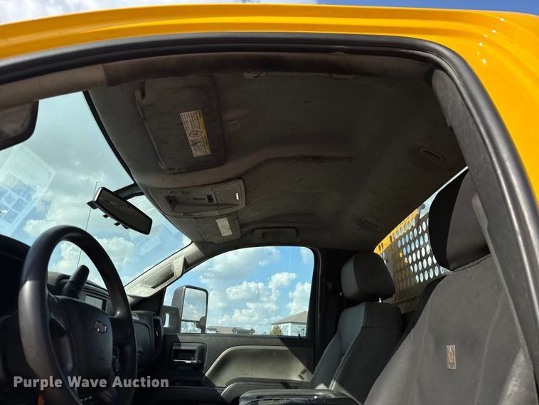 image for item EU5072 2018 Chevrolet Silverado 3500HD utility bed pickup truck