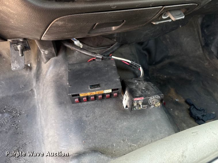 image for item EU5072 2018 Chevrolet Silverado 3500HD utility bed pickup truck