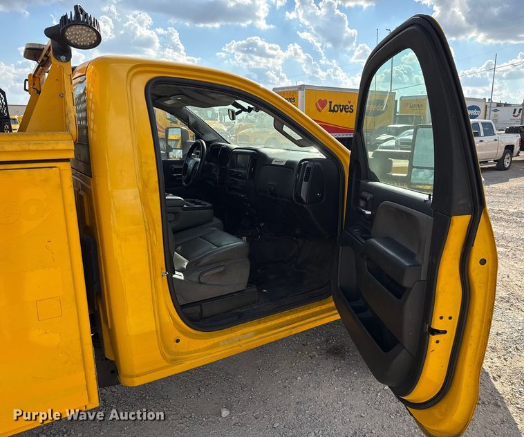 image for item EU5072 2018 Chevrolet Silverado 3500HD utility bed pickup truck