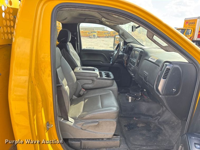 image for item EU5072 2018 Chevrolet Silverado 3500HD utility bed pickup truck