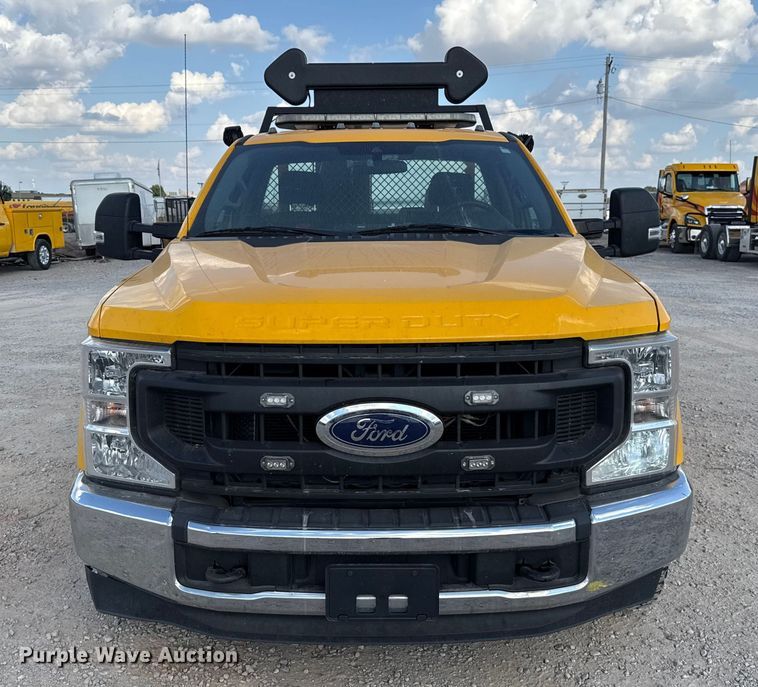 image for item EU5073 2020 Ford F350 Super Duty utility bed pickup truck