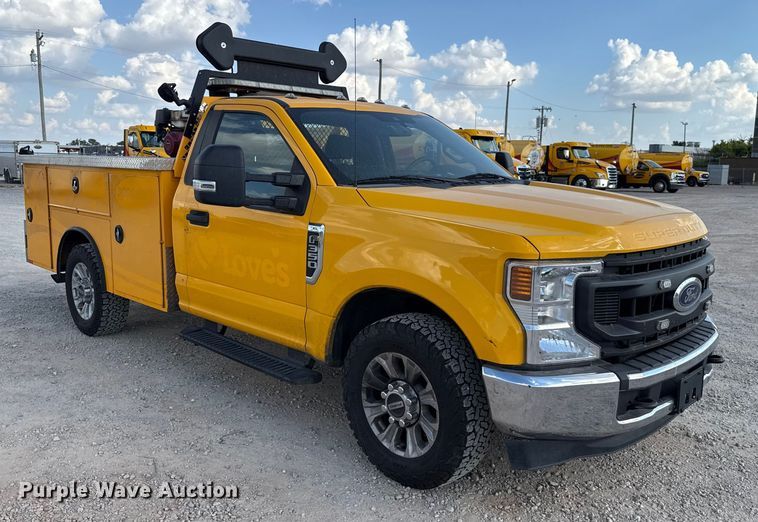 image for item EU5073 2020 Ford F350 Super Duty utility bed pickup truck