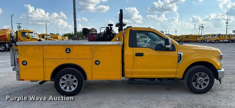 image for item EU5073 2020 Ford F350 Super Duty utility bed pickup truck