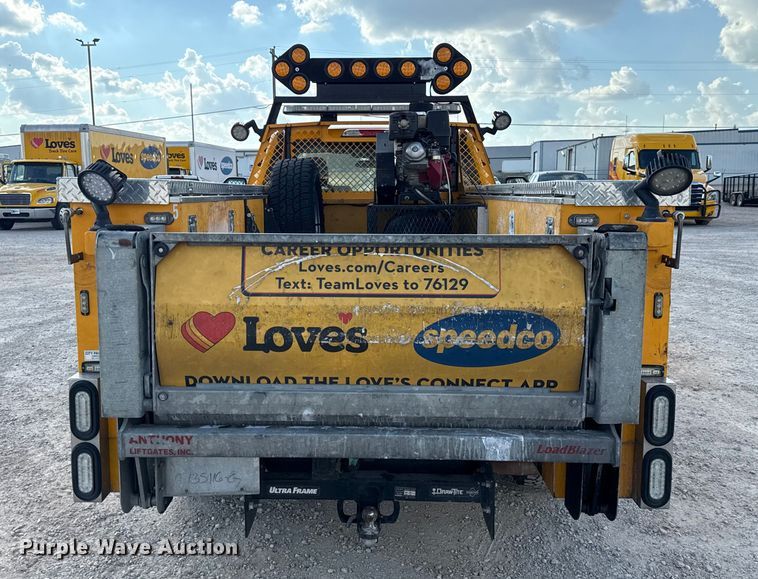 image for item EU5073 2020 Ford F350 Super Duty utility bed pickup truck