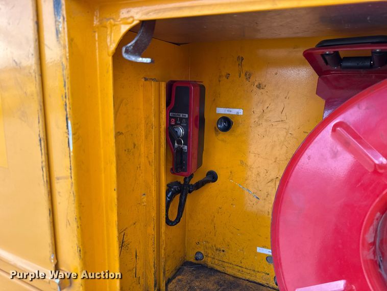 image for item EU5073 2020 Ford F350 Super Duty utility bed pickup truck