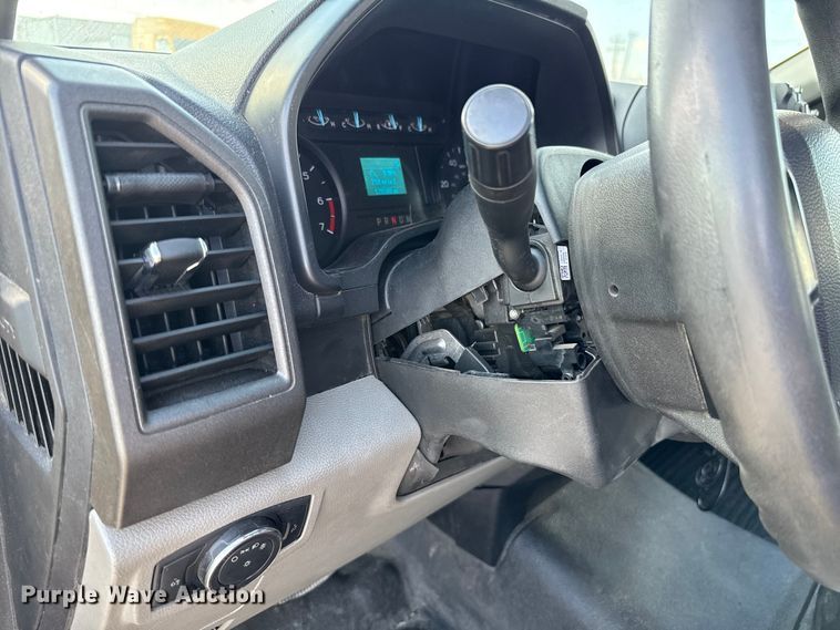 image for item EU5073 2020 Ford F350 Super Duty utility bed pickup truck