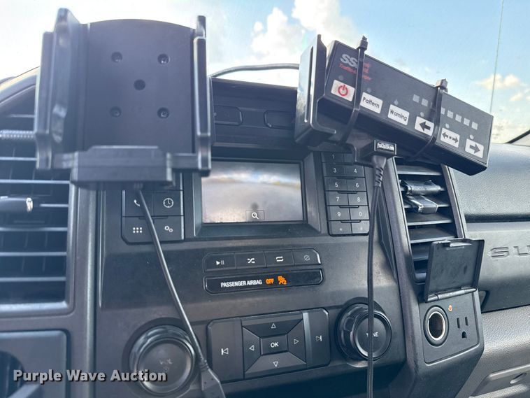 image for item EU5073 2020 Ford F350 Super Duty utility bed pickup truck