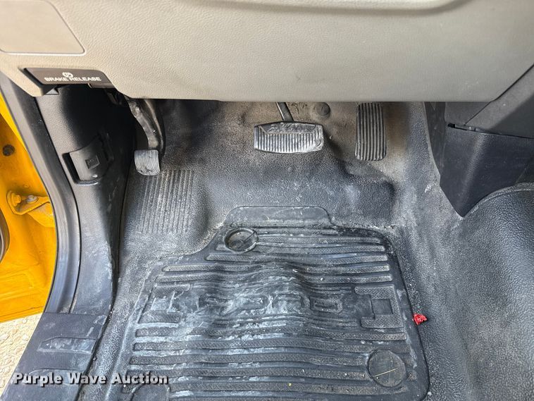 image for item EU5073 2020 Ford F350 Super Duty utility bed pickup truck