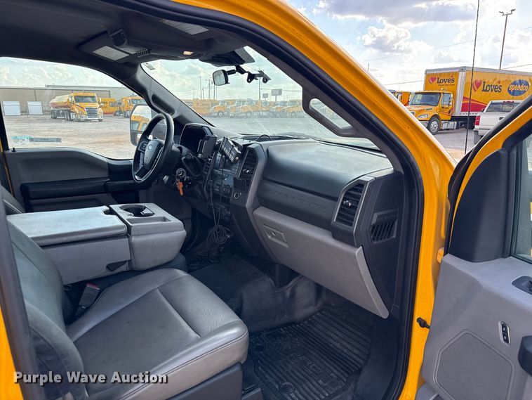 image for item EU5073 2020 Ford F350 Super Duty utility bed pickup truck