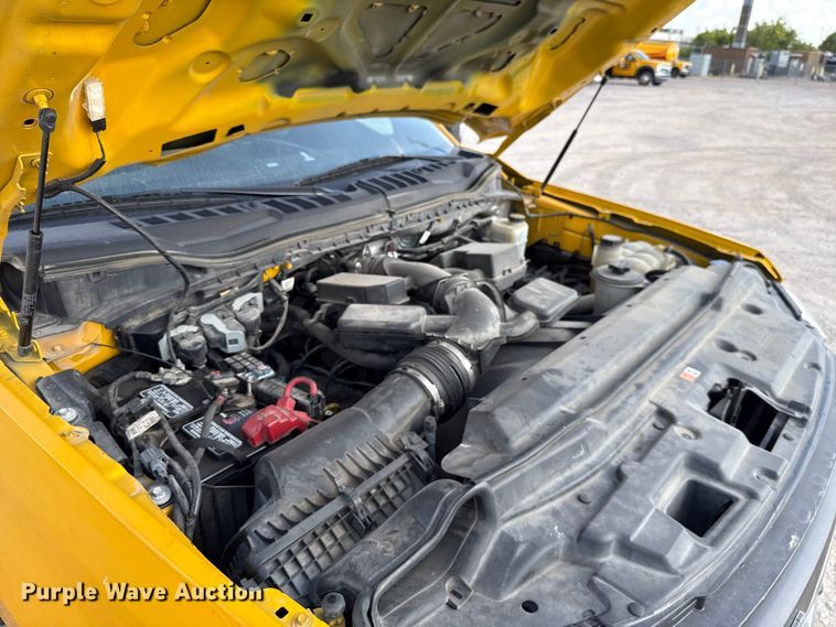 image for item EU5073 2020 Ford F350 Super Duty utility bed pickup truck