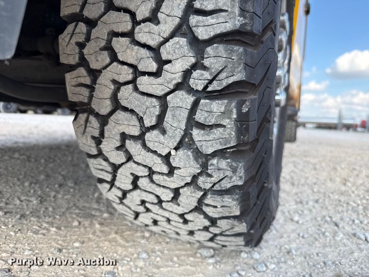 image for item EU5073 2020 Ford F350 Super Duty utility bed pickup truck