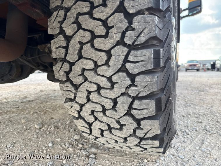 image for item EU5073 2020 Ford F350 Super Duty utility bed pickup truck