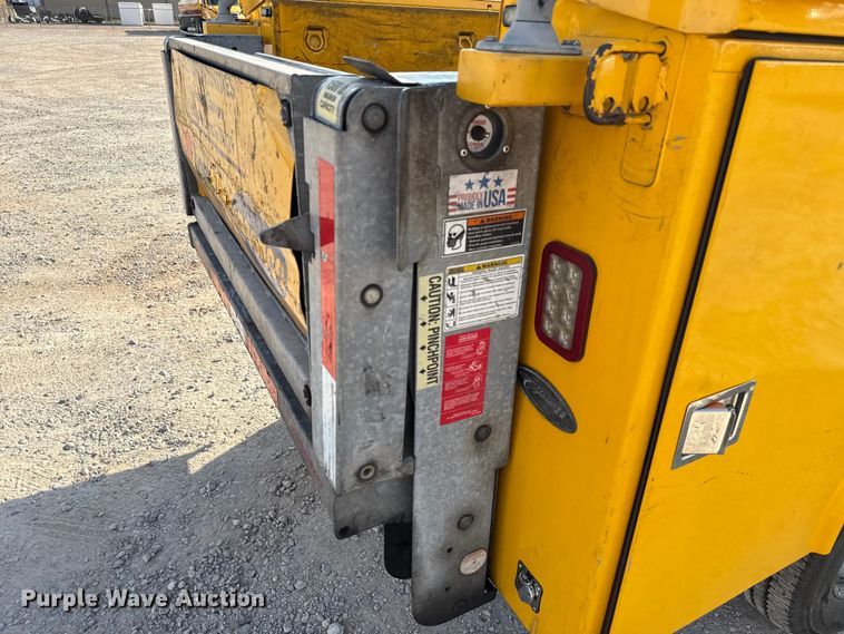 image for item EU5074 2018 Ford F350 Super Duty utility bed pickup truck