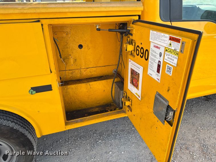 image for item EU5074 2018 Ford F350 Super Duty utility bed pickup truck