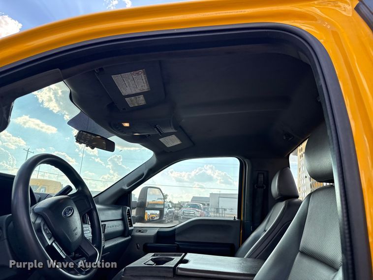 image for item EU5074 2018 Ford F350 Super Duty utility bed pickup truck