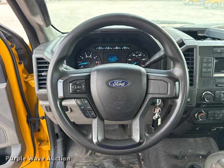 image for item EU5074 2018 Ford F350 Super Duty utility bed pickup truck