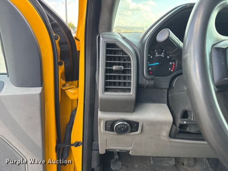 image for item EU5074 2018 Ford F350 Super Duty utility bed pickup truck