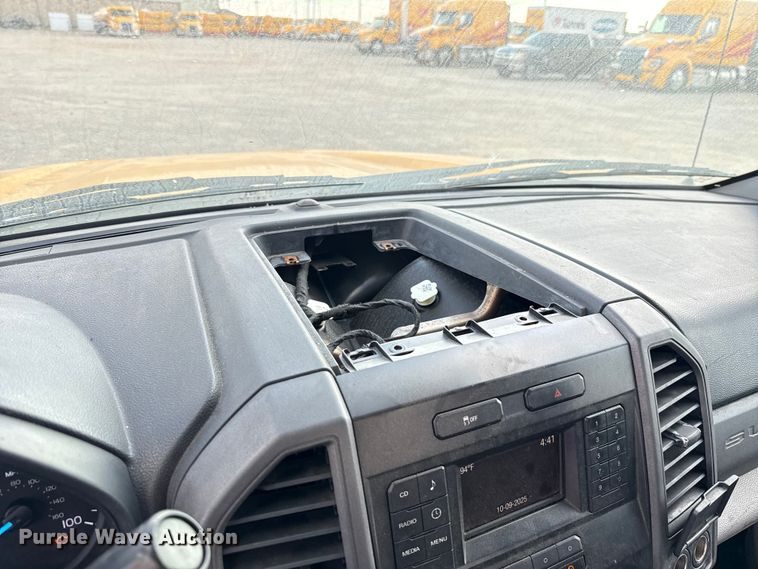 image for item EU5074 2018 Ford F350 Super Duty utility bed pickup truck