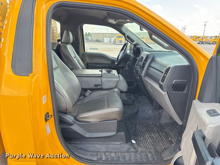 image for item EU5074 2018 Ford F350 Super Duty utility bed pickup truck