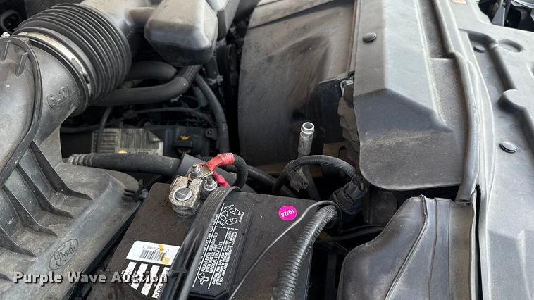 image for item EU5074 2018 Ford F350 Super Duty utility bed pickup truck