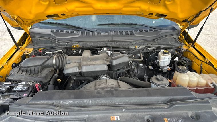 image for item EU5074 2018 Ford F350 Super Duty utility bed pickup truck