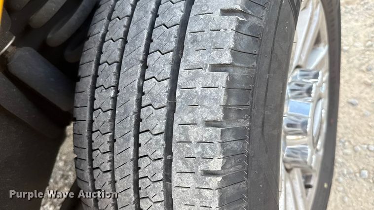 image for item EU5074 2018 Ford F350 Super Duty utility bed pickup truck