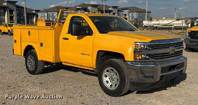 image for item EU5075 2015 Chevrolet Silverado 3500HD utility bed pickup truck