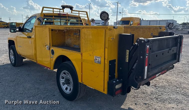 image for item EU5075 2015 Chevrolet Silverado 3500HD utility bed pickup truck