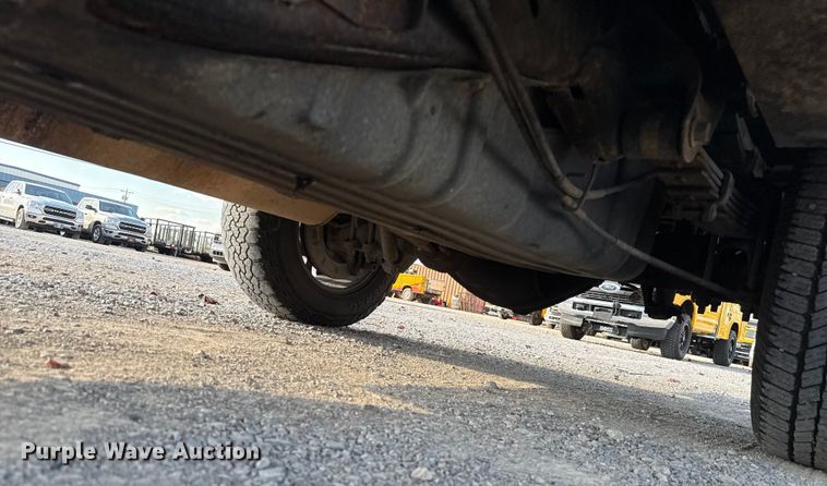 image for item EU5075 2015 Chevrolet Silverado 3500HD utility bed pickup truck