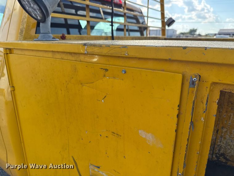 image for item EU5075 2015 Chevrolet Silverado 3500HD utility bed pickup truck