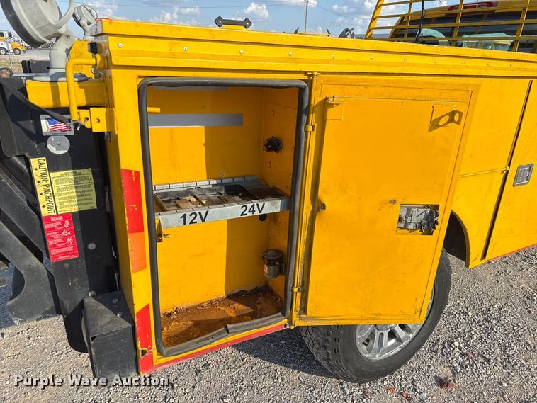 image for item EU5075 2015 Chevrolet Silverado 3500HD utility bed pickup truck