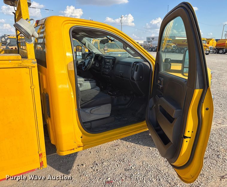 image for item EU5075 2015 Chevrolet Silverado 3500HD utility bed pickup truck