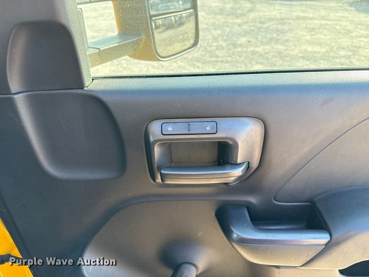 image for item EU5075 2015 Chevrolet Silverado 3500HD utility bed pickup truck