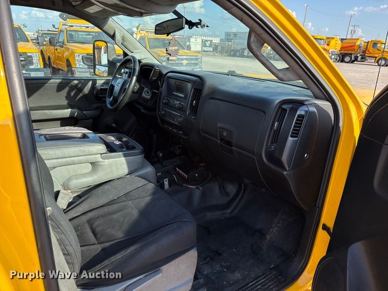 image for item EU5075 2015 Chevrolet Silverado 3500HD utility bed pickup truck