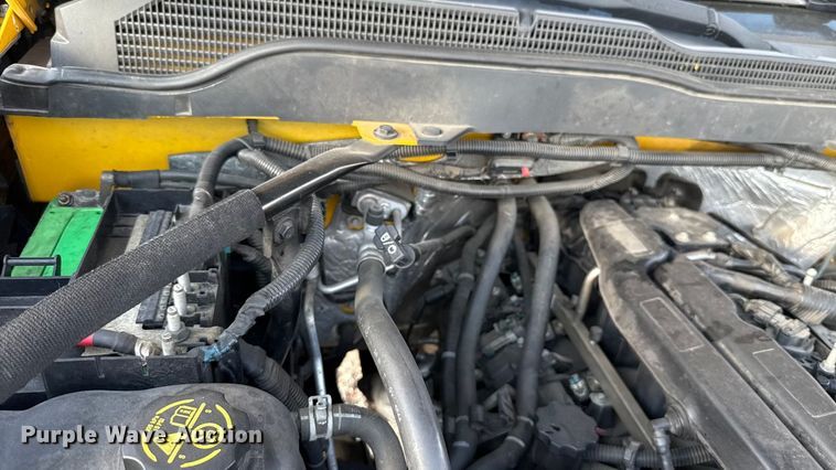 image for item EU5075 2015 Chevrolet Silverado 3500HD utility bed pickup truck