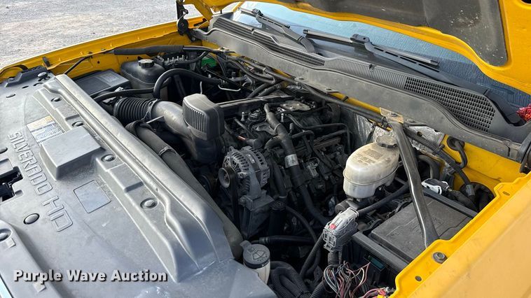 image for item EU5075 2015 Chevrolet Silverado 3500HD utility bed pickup truck