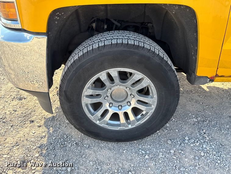 image for item EU5075 2015 Chevrolet Silverado 3500HD utility bed pickup truck