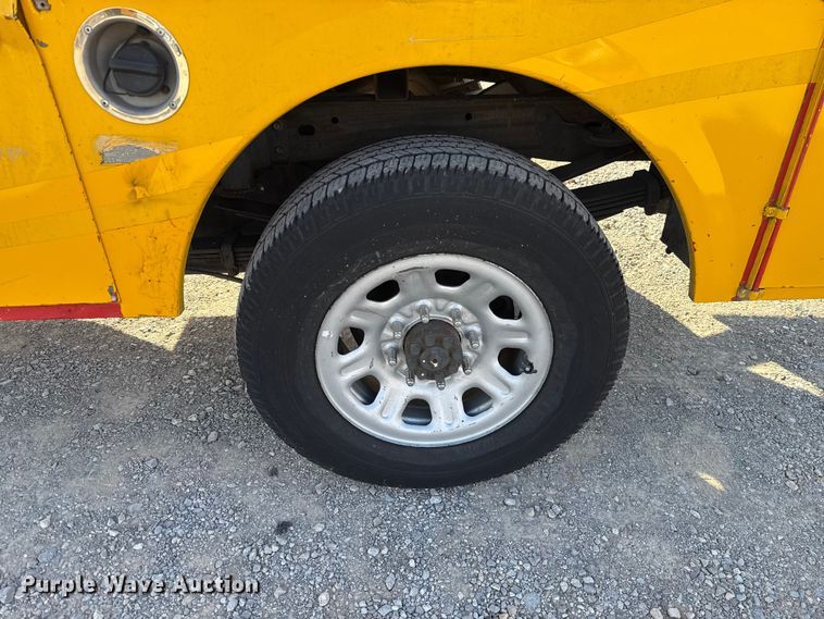 image for item EU5075 2015 Chevrolet Silverado 3500HD utility bed pickup truck