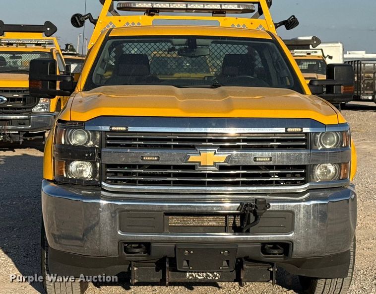 image for item EU5077 2018 Chevrolet Silverado 3500HD utility bed pickup truck