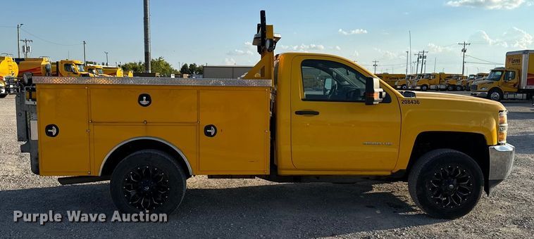 image for item EU5077 2018 Chevrolet Silverado 3500HD utility bed pickup truck